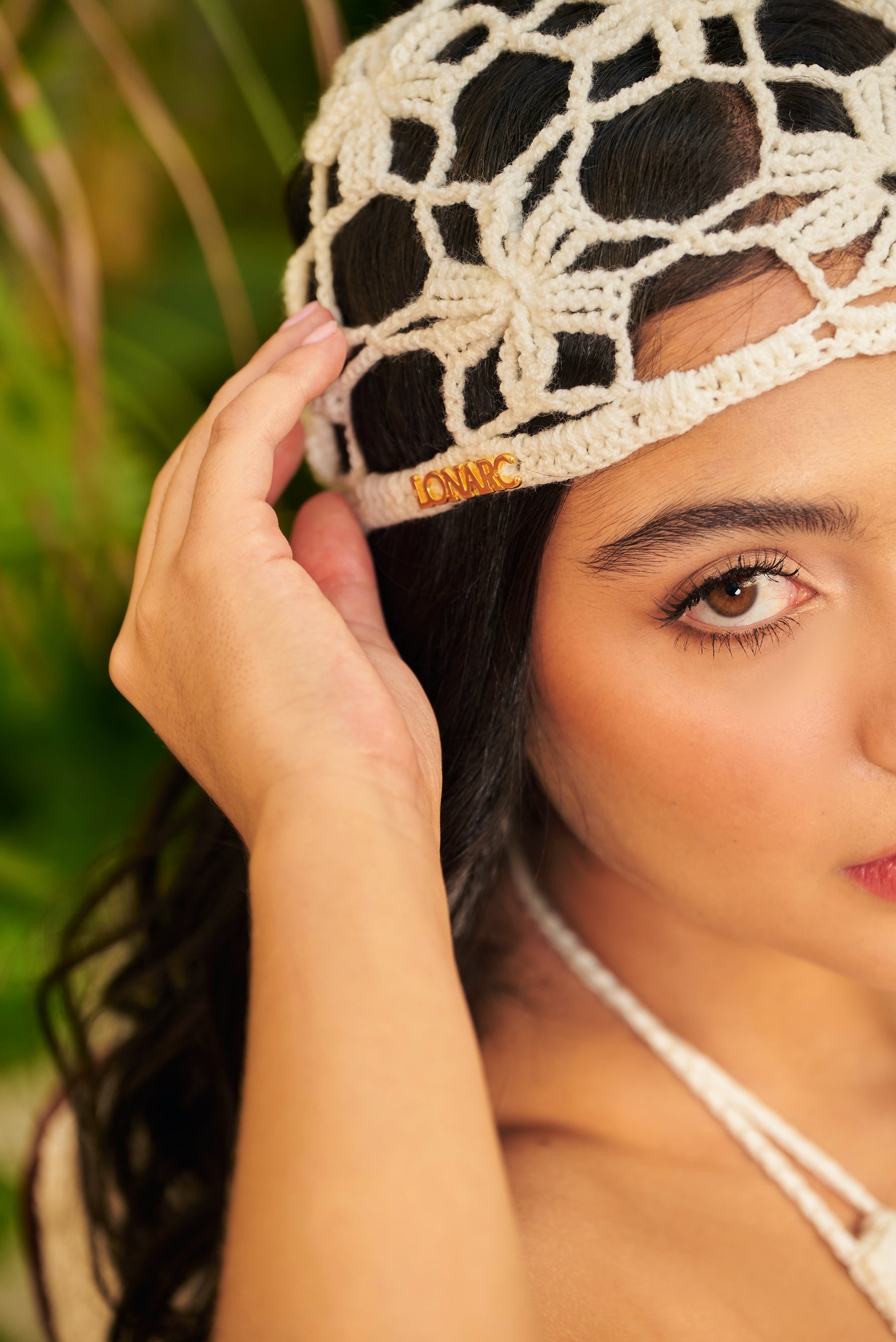 Camelia Gorro Marfil