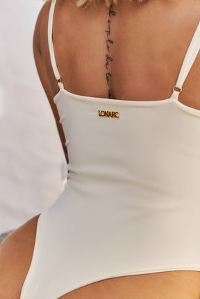 Lucky One Piece Blanco Crema