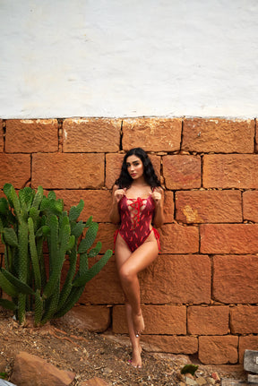 Amapola One Piece Rojo brillante y Chiles