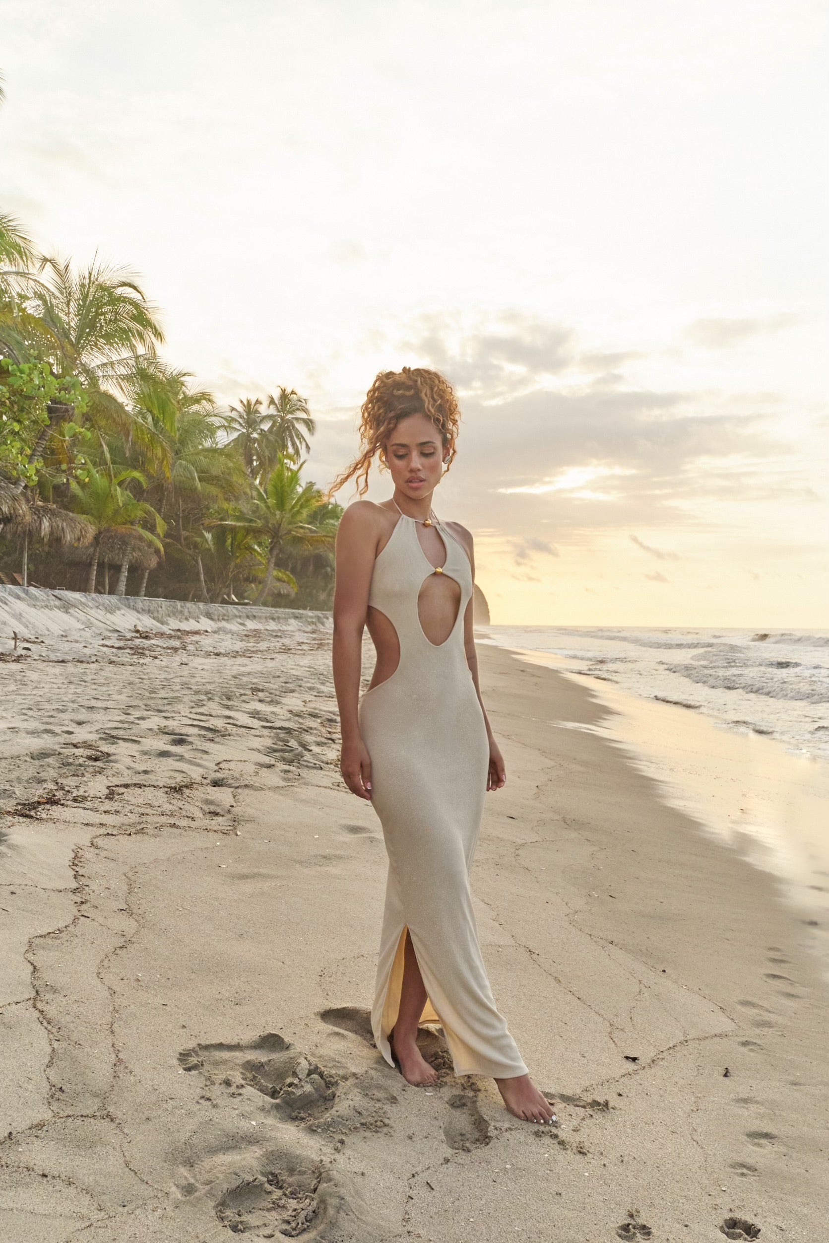 Bruma Maxi Dress Nude con brillos