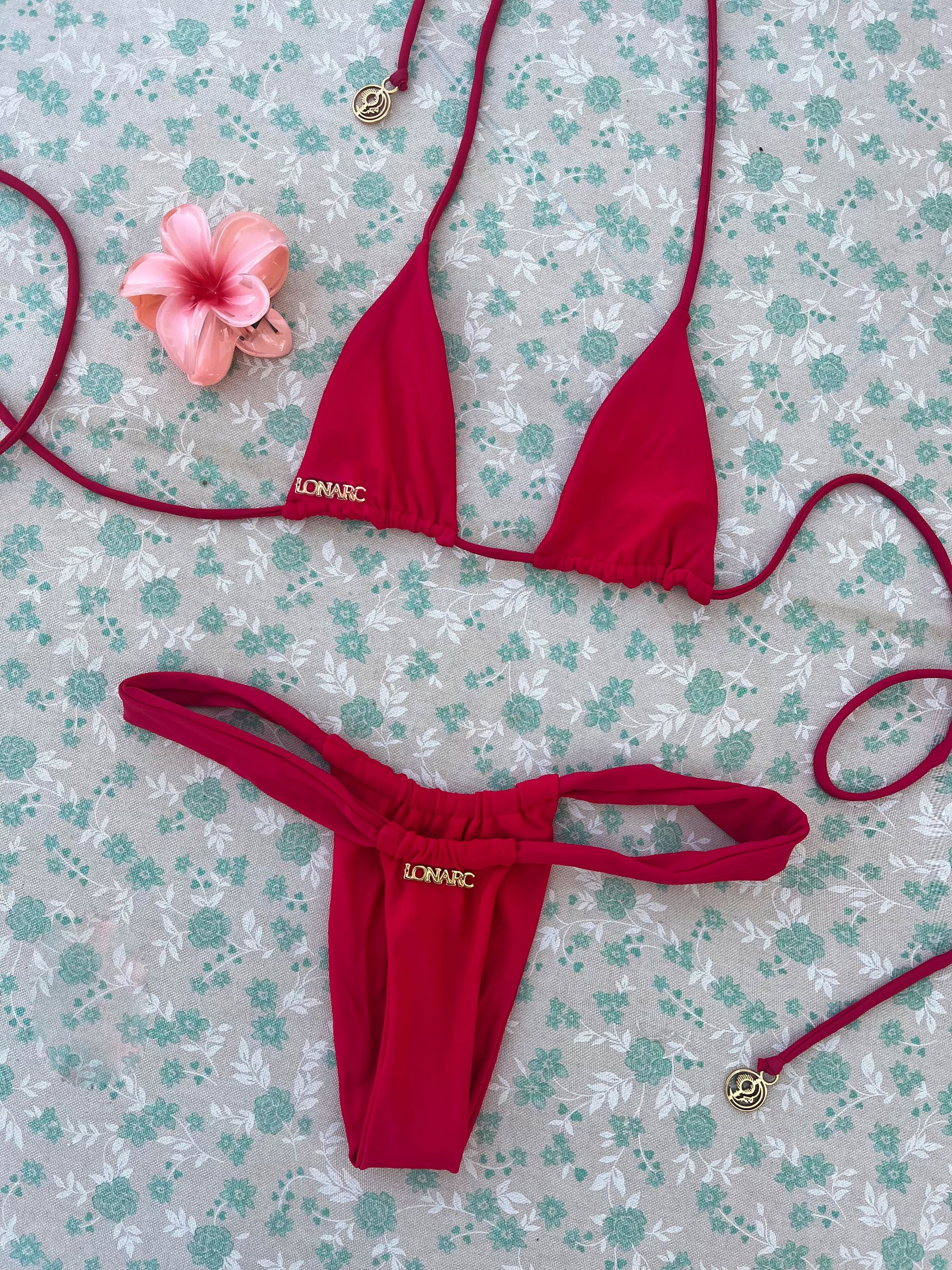 Bombshell Top Rojo Cereza